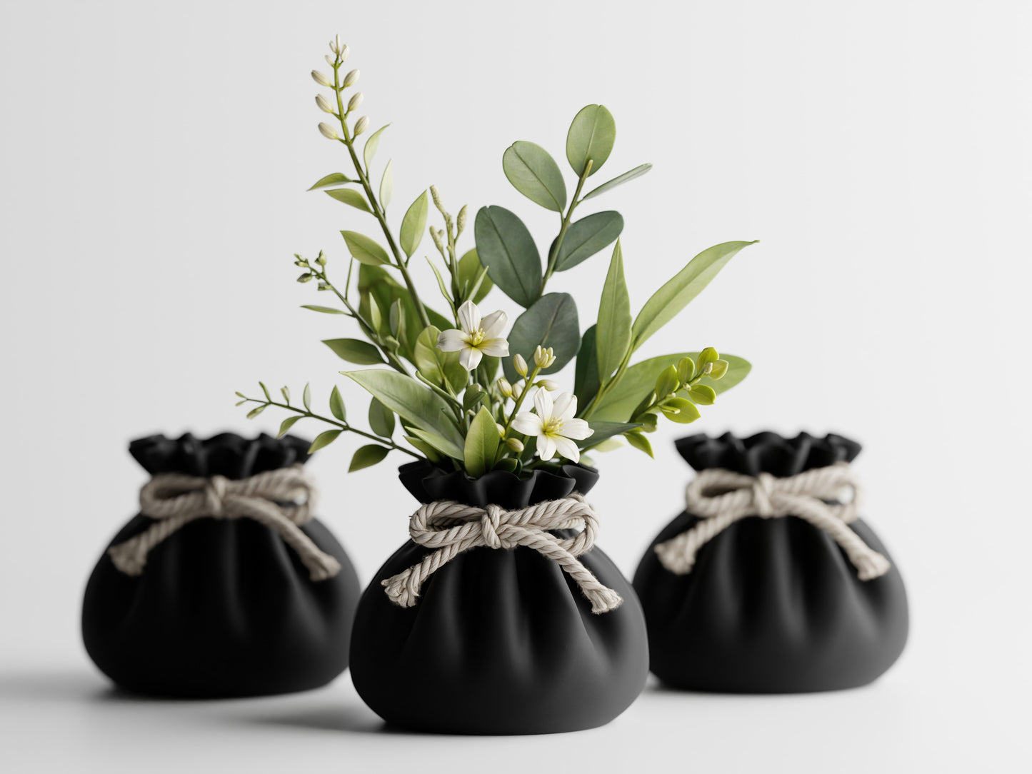 Lazora Vase
