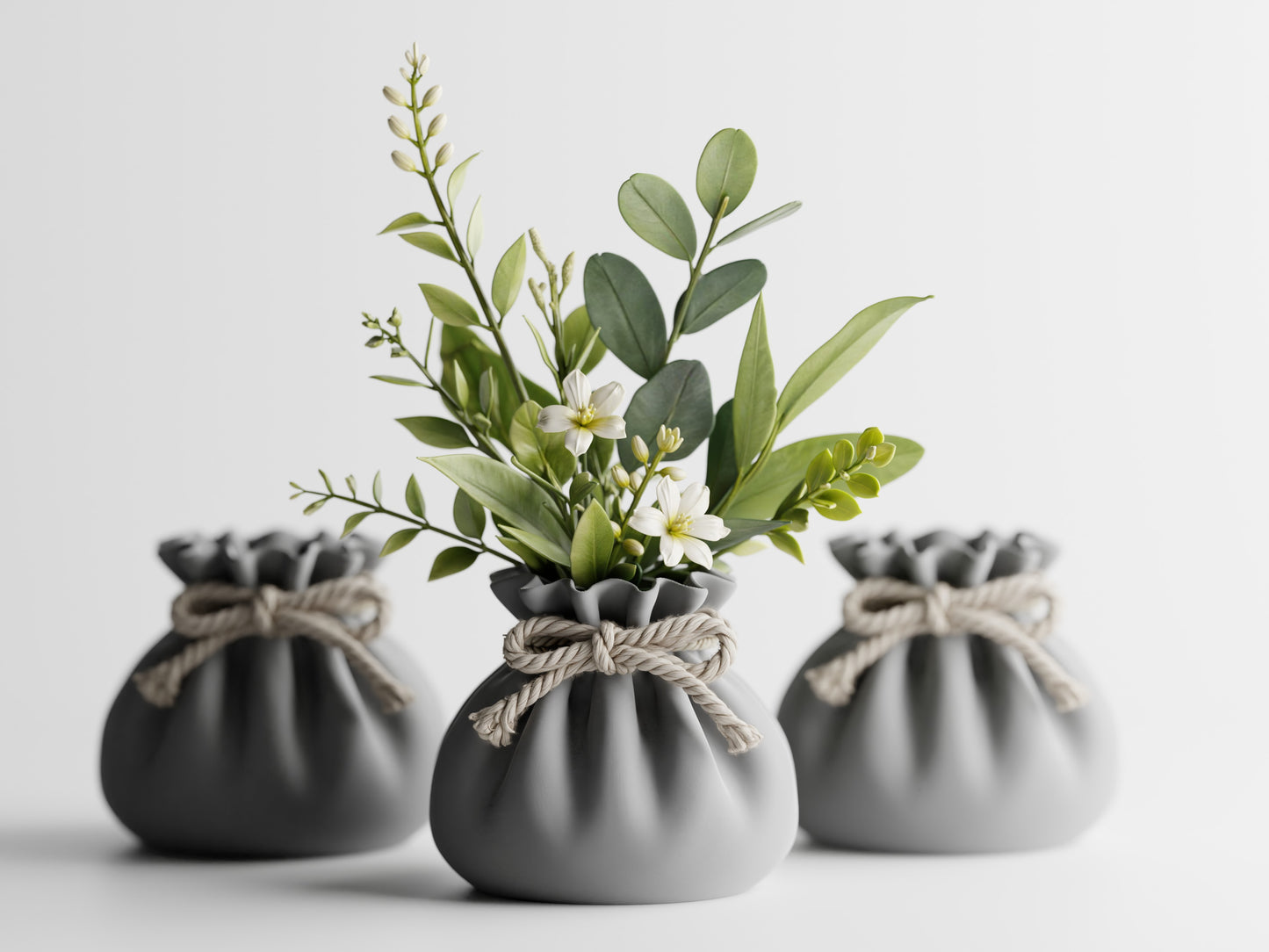 Lazora Vase