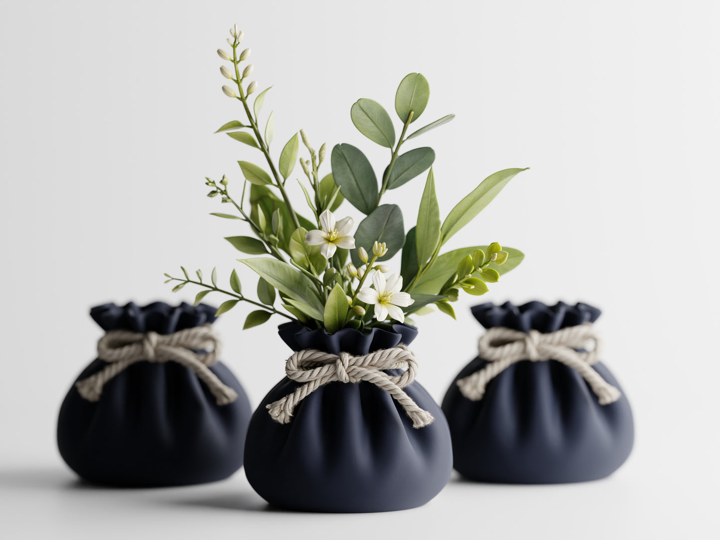 Lazora Vase